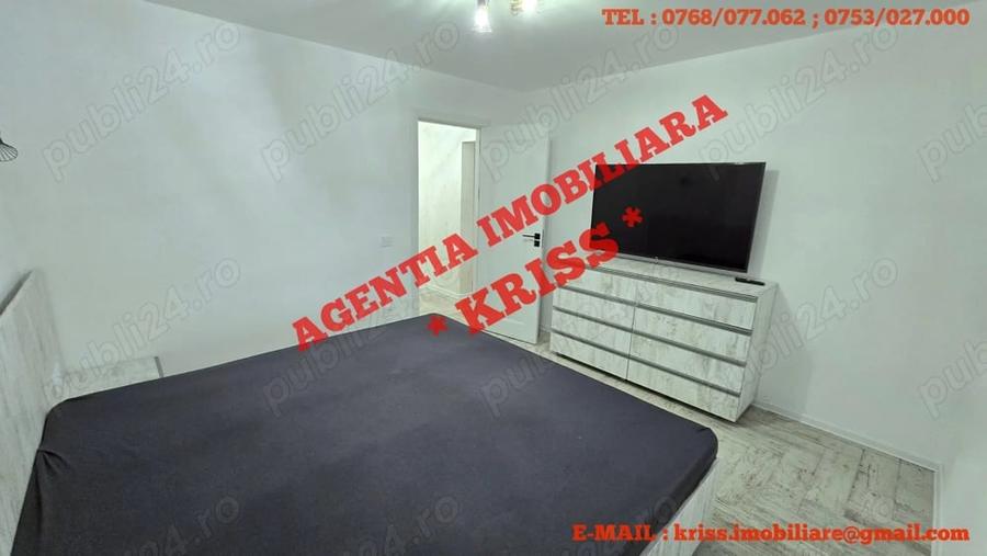 Apartament cu 3 camere semidecomandat în Eremia