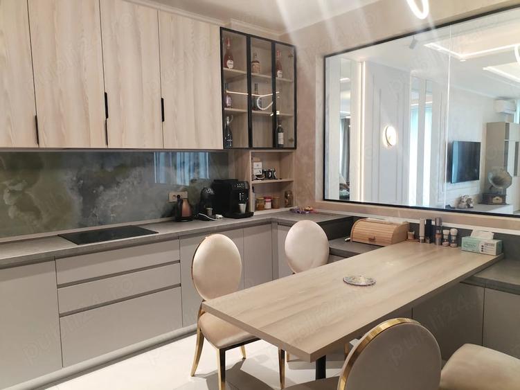 Casă cu 4 camere cu Teren 400 Mp în Central