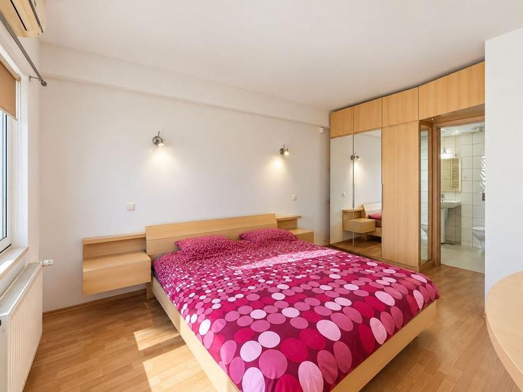 Apartament cu 3 camere decomandat, mobilat în Primăverii