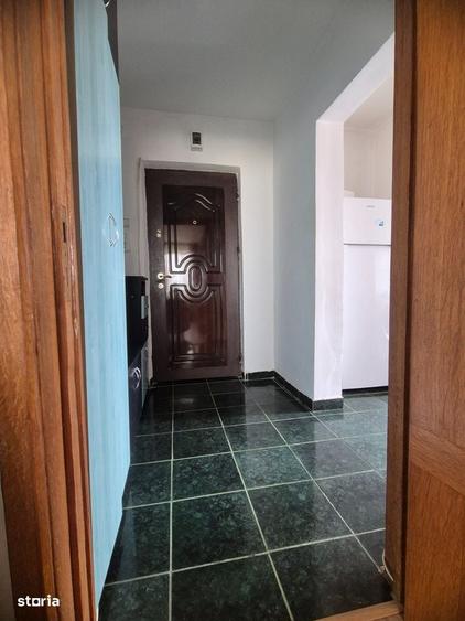 Apartament cu 2 camere semidecomandat în Est