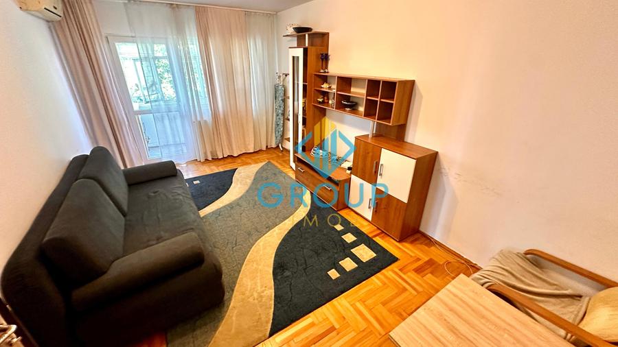 Apartament cu 3 camere decomandat în Cornișa