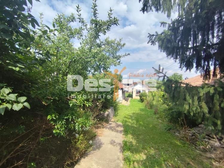 Casă individuală cu 4 camere cu Canalizare în Cătina