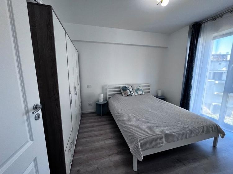 Apartament cu 2 camere decomandat în Sisești