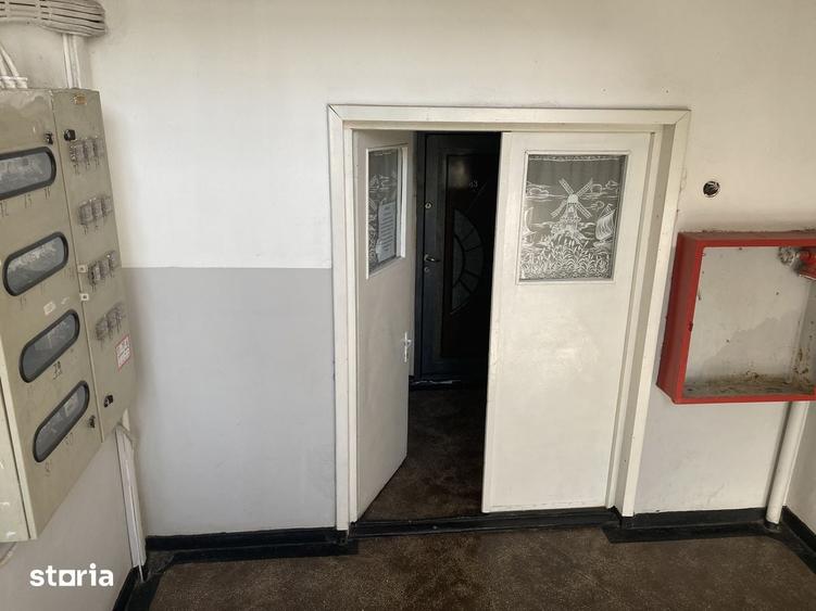 Garsonieră decomandată în Micro 13
