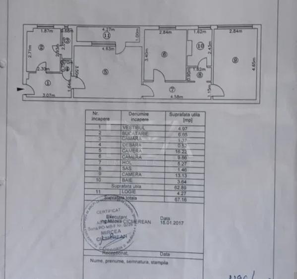 Apartament cu 3 camere semidecomandat în Berceni