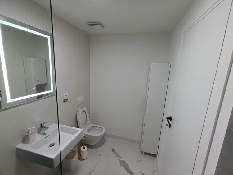Apartament cu 2 camere decomandat în Jiului