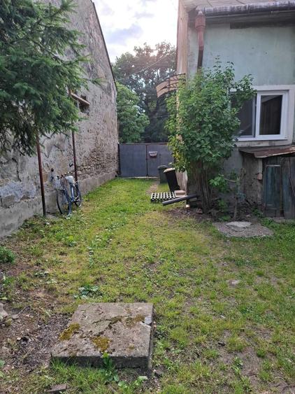 Casă cu 3 camere în Central