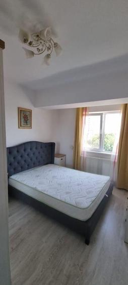 Apartament cu 2 camere decomandat, mobilat în Berceni