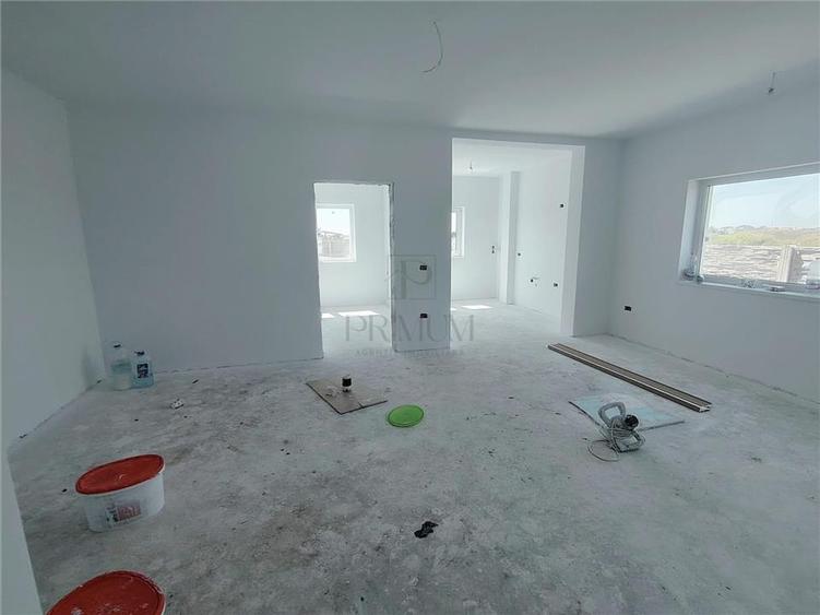 Duplex cu 3 camere cu Canalizare în Moșnița Nouă