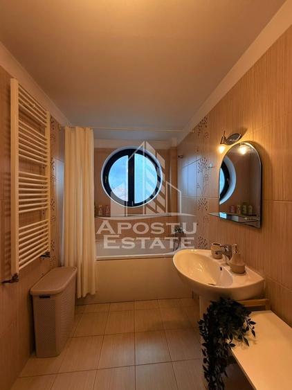 Apartament cu 2 camere decomandat în Traian