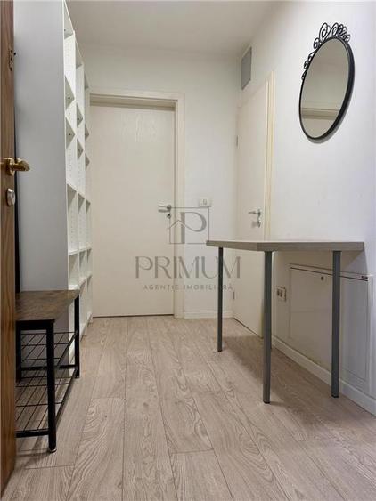 Apartament cu 2 camere semidecomandat, mobilat în Dacia