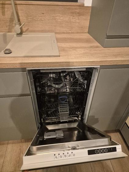 Apartament cu 2 camere semidecomandat în Torontalului