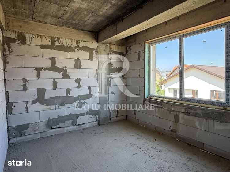 Casă cu 8 camere cu Teren 595 Mp în Tokai