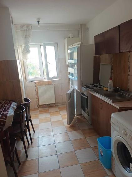 Apartament cu 3 camere în Șoimeni