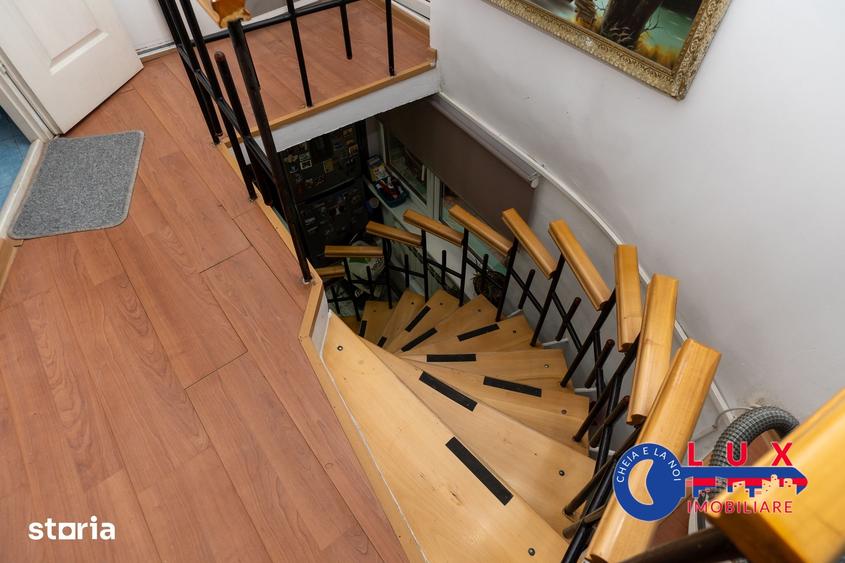 Casă cu 4 camere cu Teren 317 Mp în Piața Nouă