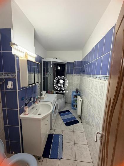 Apartament cu 3 camere decomandat, mobilat în Dacia