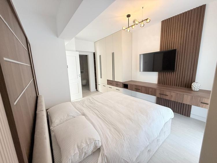 Apartament cu 3 camere decomandat în Tătărași