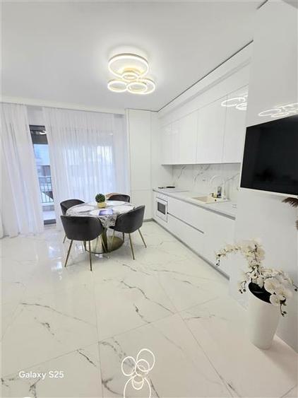 Apartament cu 2 camere decomandat, mobilat în Ultracentral