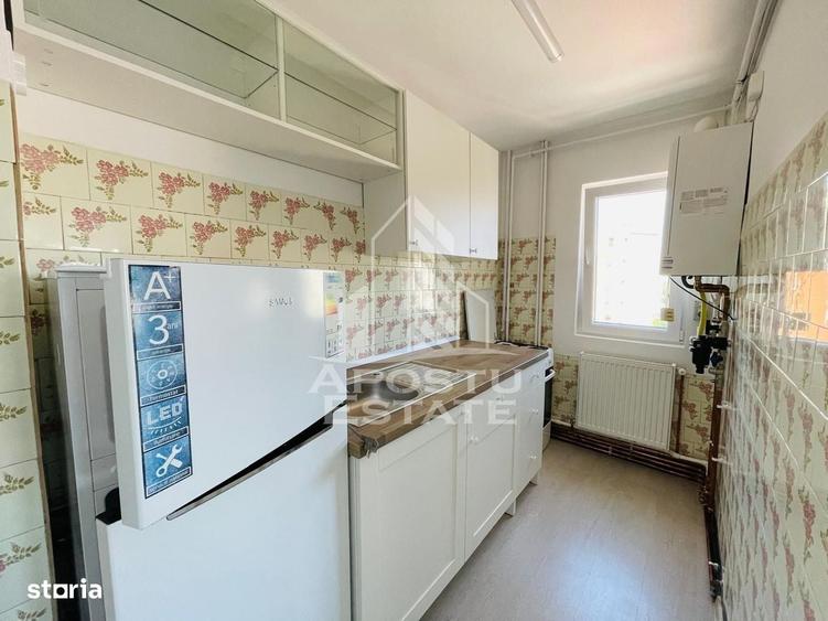 Apartament cu 4 camere decomandat în Central