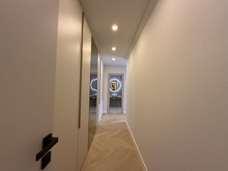 Apartament cu 4 camere în Pipera