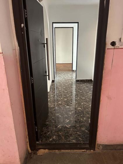Apartament cu 2 camere decomandat în Exterior Vest