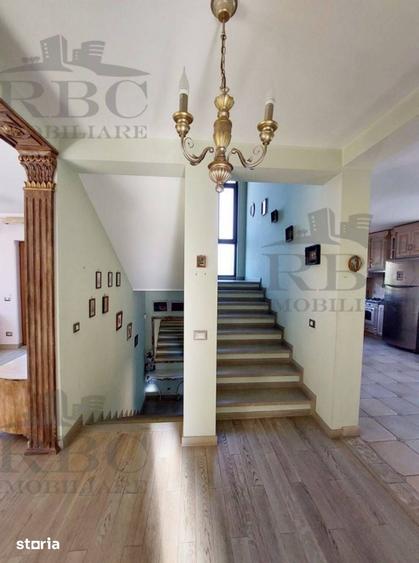 Casa unifamiliala ultrafinisata cu teren 473 mp in Gruia - 12