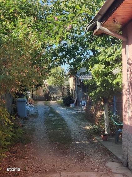 Casă cu 4 camere cu Teren 250 Mp în Central
