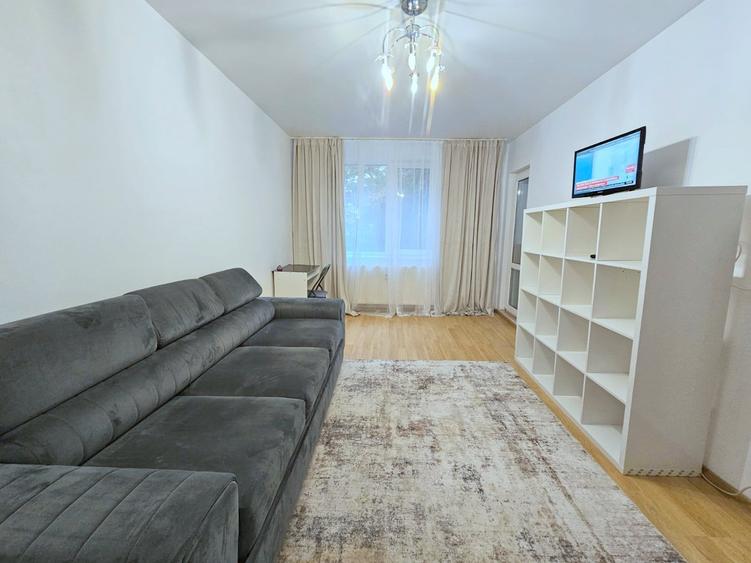 Apartament cu 2 camere decomandat în Olteniței