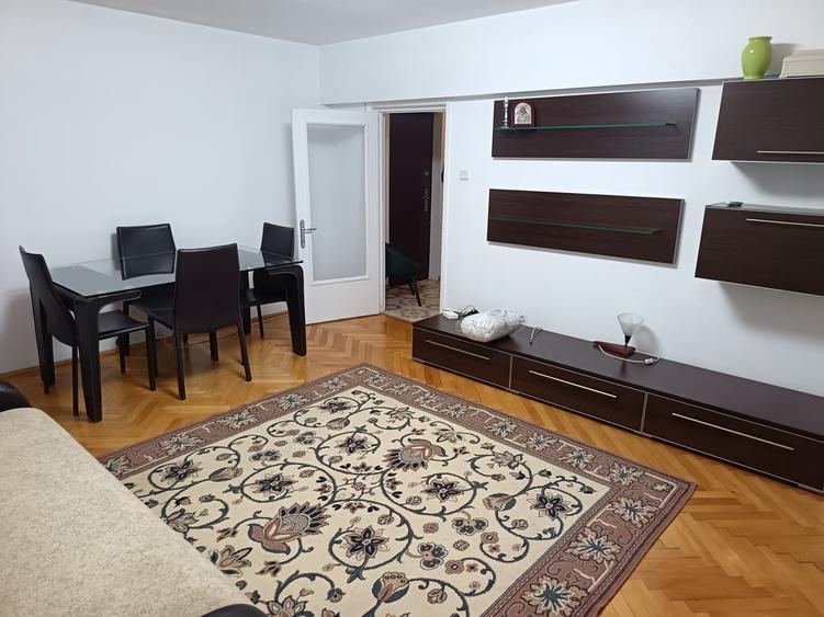 Apartament cu 2 camere decomandat în Decebal