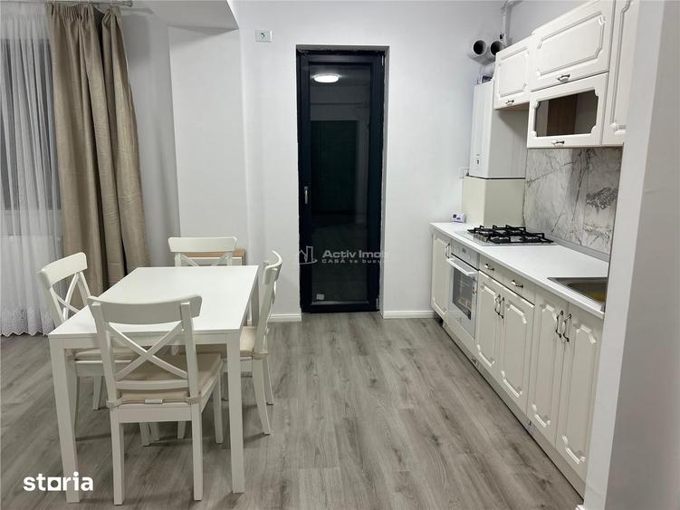 Apartament cu 3 camere semidecomandat în 1 Decembrie