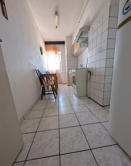 Garsonieră decomandată în Complex Studențesc