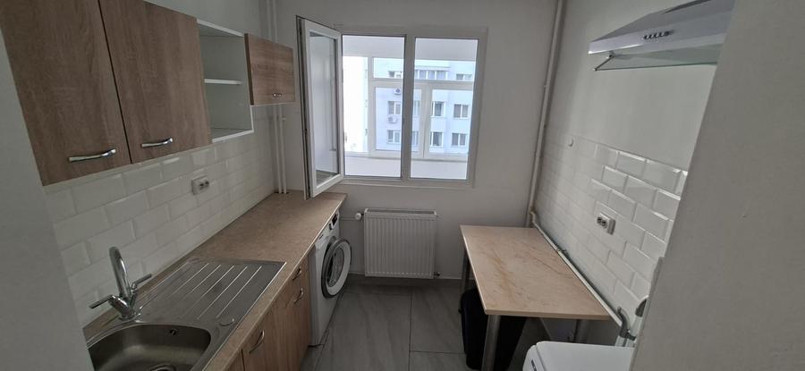 Inchiriez apartament 3 camere la 2 minute de metrou 1 Decembrie 1918 - 5