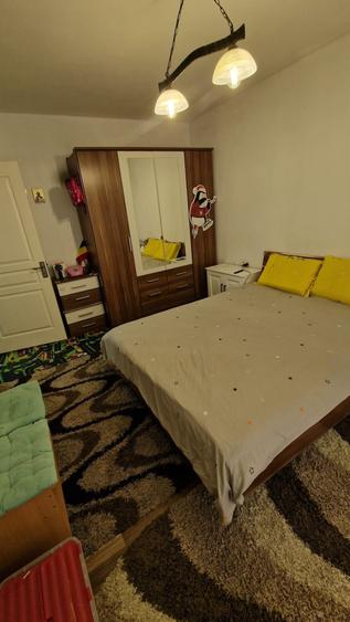 Apartament cu 2 camere decomandat în Florești