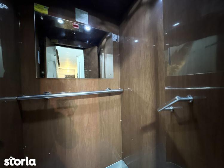 Apartament cu 4 camere semidecomandat în Grivița