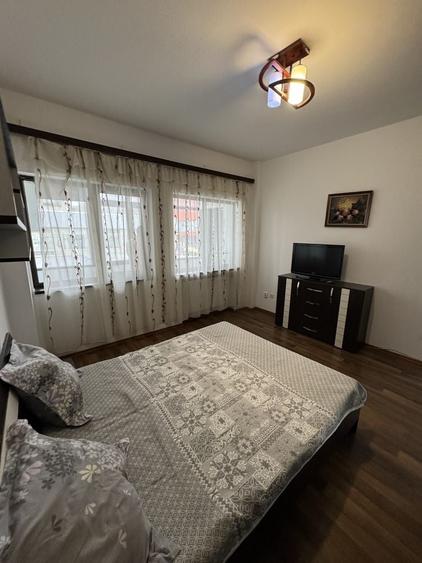 Apartament cu 3 camere decomandat în Năvodari Tabără