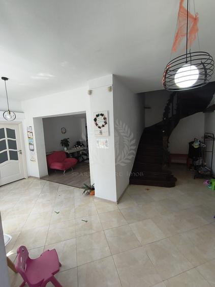 SALON INFRUMUSETARE//CLINICA// AFI PLOIESTI// - 1