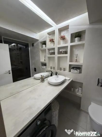 Apartament cu 3 camere decomandat în Parcul Carol