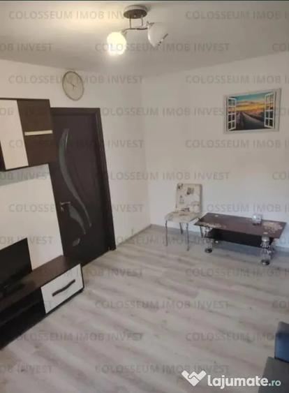 Apartament cu 2 camere semidecomandat în Centrul Civic