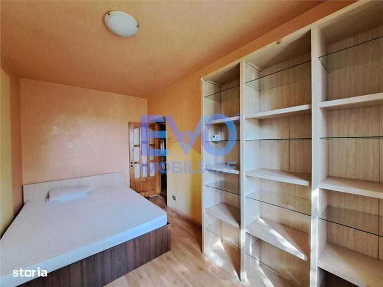 Apartament cu 3 camere semidecomandat în Tătărași