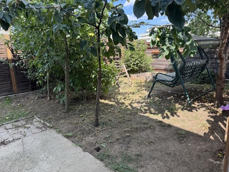 Casă cu 4 camere în Florești