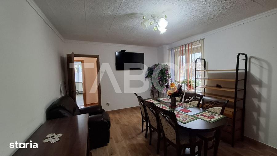 Apartament cu 2 camere decomandat în Vasile Aaron