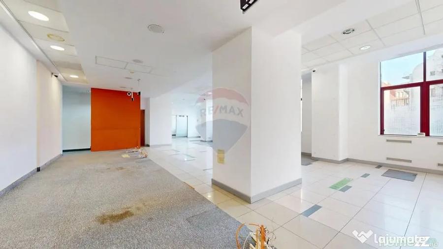 Spațiu comercial, de 250 mp, în Ultracentral