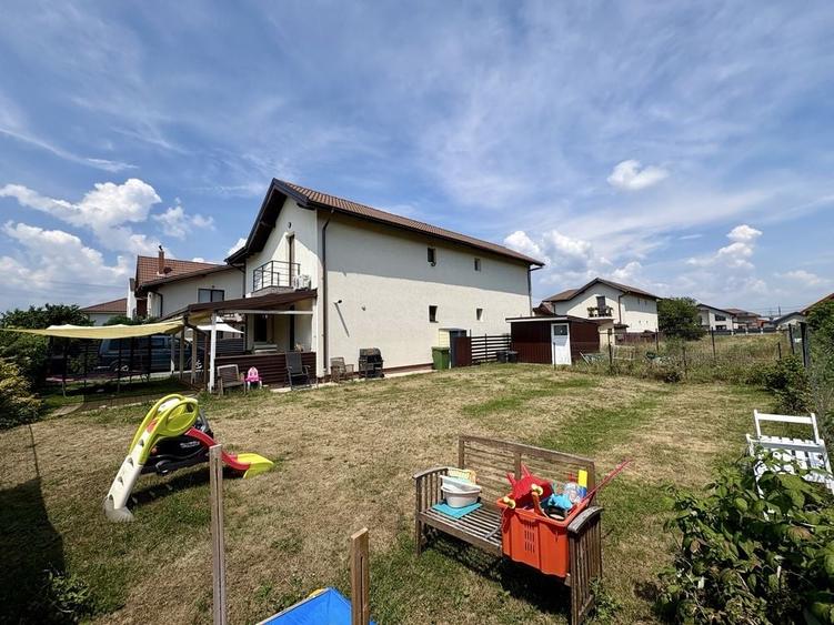 Casă cu 4 camere în Gilău