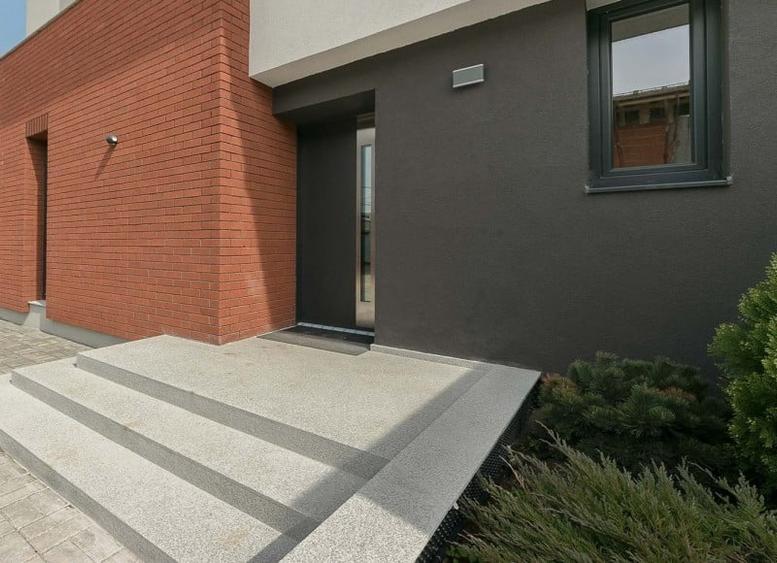 Duplex cu 5 camere cu Teren 300 Mp în Mogoșoaia
