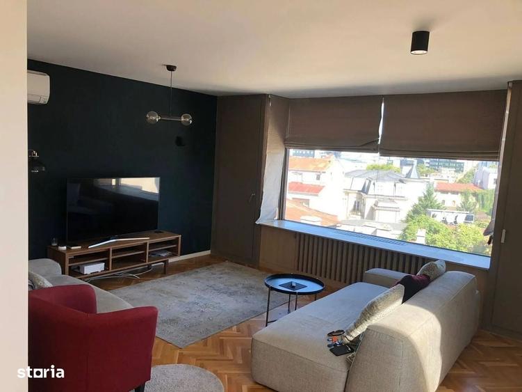 Apartament cu 4 camere, mobilat în Victoriei