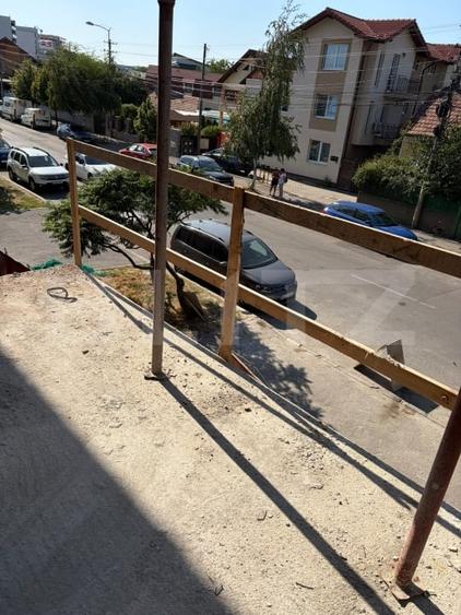 Apartament cu 2 camere semidecomandat în Mărăști