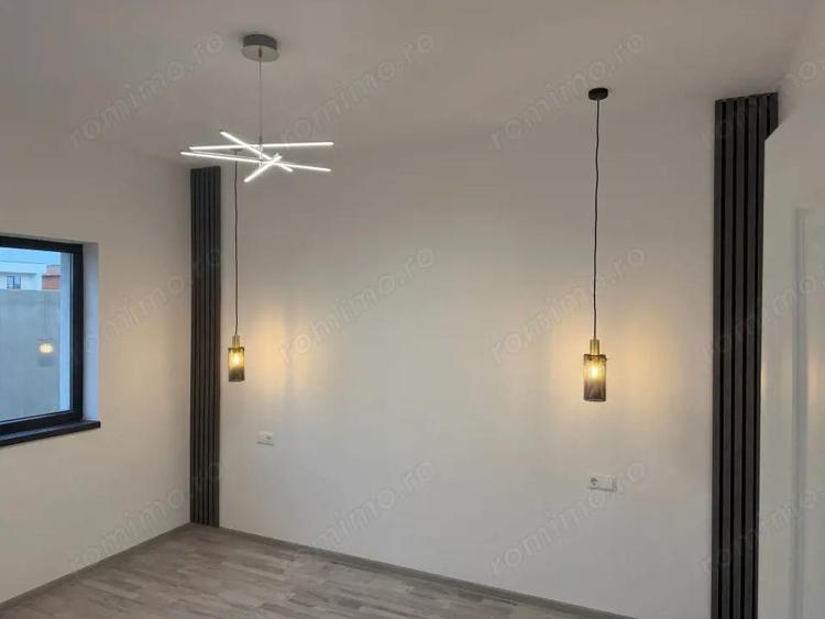 Casă cu 4 camere cu Teren 265 Mp în Malu Mare