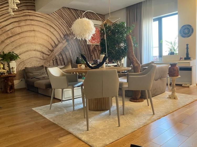 Apartament cu 3 camere semidecomandat, mobilat în Pipera