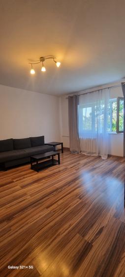 Apartament cu 3 camere decomandat în Brâncoveanu