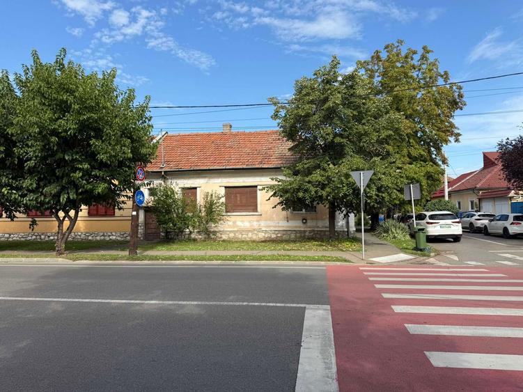 Casă cu 4 camere în Central